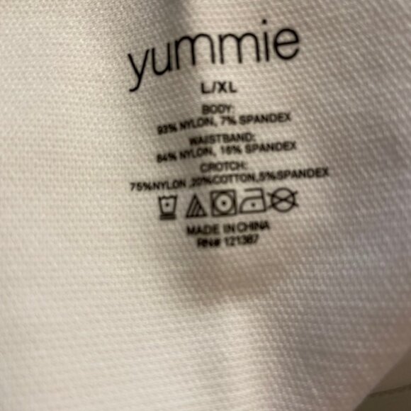 Yummie Seamless Shaping Shortie 3 Pack L/XL - Picture 5 of 5